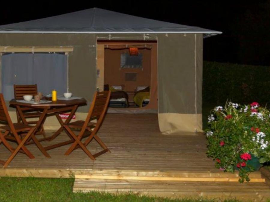 Bungalow toilé 4 personnes - Sans sanitaires en arrivée Samedi 2