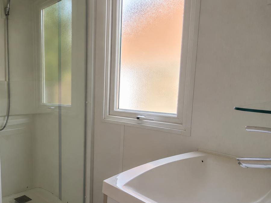 Mobilhome 4 personnes - Mobile-home Cipressino Confort 22m² - 2 chambres - terrasse semi-couverte - clim 18
