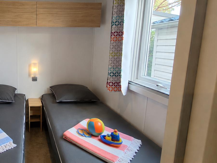 Mobilhome 6 personnes - Mobile-home Cayanne Confort 31m² - 2 chambres - terrasse semi-couverte - clim 8