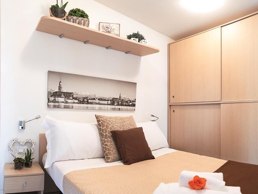 Mobilhome 4 personnes - 2 chambres / 1 salle de bain - terrasse couverte 2