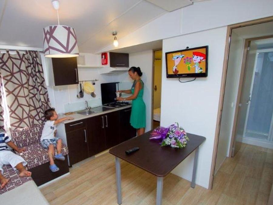 Mobilhome 4 personnes - 3 chambres / 1 salle de bain - terrasse couverte 2