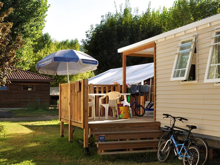 Mobilhome 6 personnes - Standard 31m² 3 chambres dont terrasse semi-couverte 7m² + TV 0