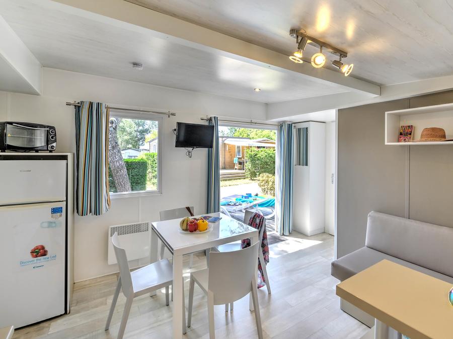 Mobilhome 4 personnes - Mobil-Home Bois Confort 30m² 2 chambres + terrasse semi-couverte + TV + CLIM 4 pers. 3