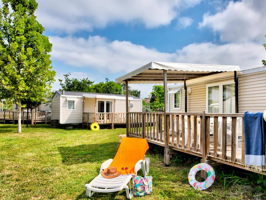 Mobilhome 4 personnes - Confort 27m² 2 chambres + terrasse semi-couverte 18m² + TV + CLIM 0