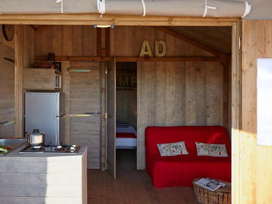 Hébergement 4 personnes - Cabane Lodge Bois sur pilotis Standard 38m² (2 chambres) dont terrasse couverte 12m² + TV 4 pers.&nbsp; 2