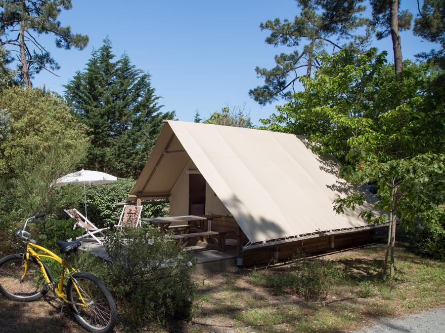 Bungalow toilé 4 personnes - Cabane Amazone (sans sanitaires) 0