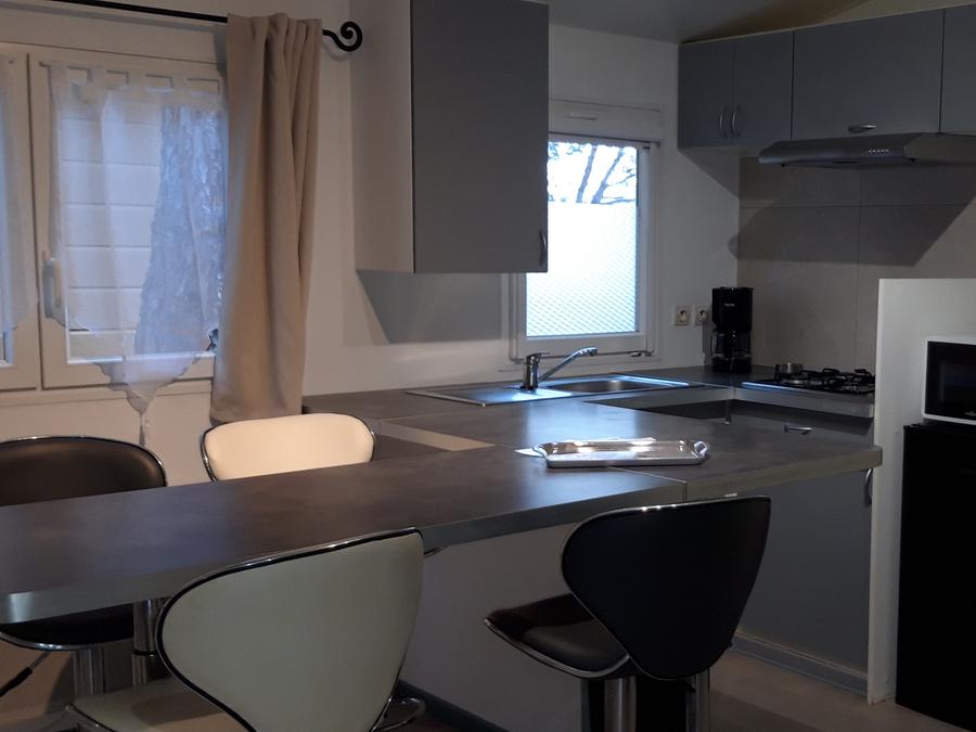 Mobilhome 4 personnes - GENTIANE -4 personnes - 1 chambre - avec jacuzzi extérieur privatif 3