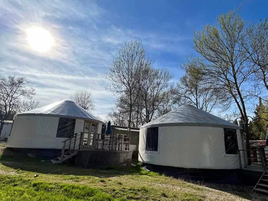 Hébergement 8 personnes - YOURTE CLIMATISÉE 6/8 Pers 0