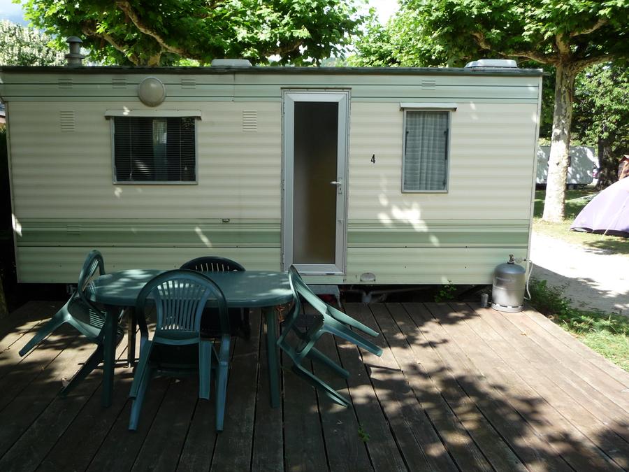 Mobilhome 4 personnes - environ 15m2 sans sanitaires 0