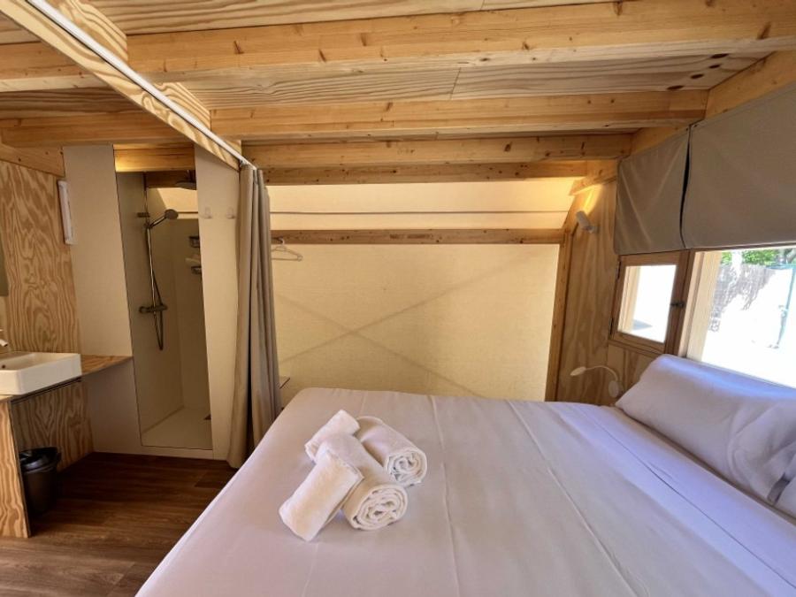 Tente en toile et en bois 4 personnes - Glamping Kentia 3
