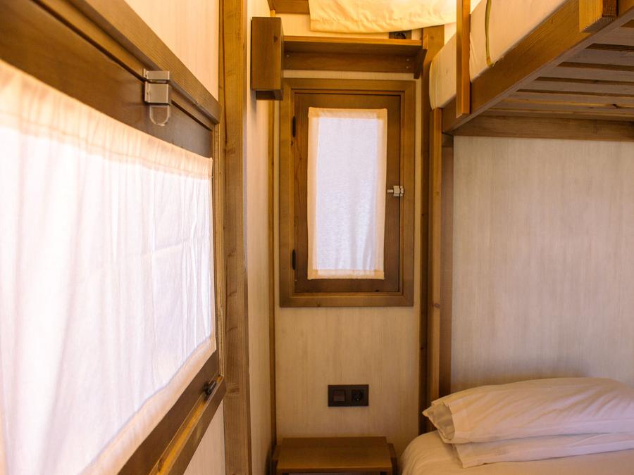 Tente en toile et en bois 2 personnes - Glamping Cabin-Tent Senyoret 9