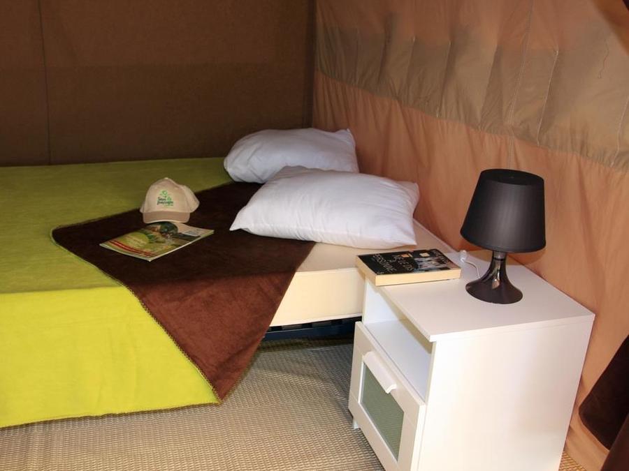 Tente en toile et en bois 4 personnes - Lodge Nature - Sans sanitaires 8