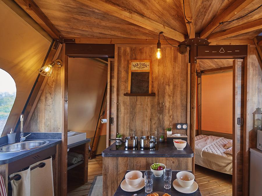 Hébergement 4 personnes - Tipi Insolite Premium 2 ch. - SDB 1