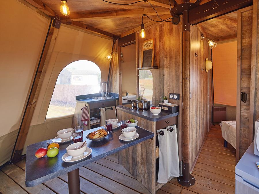 Insolite 4 personnes - Tipi Insolite Premium Cochise 2 ch. - SDB 3
