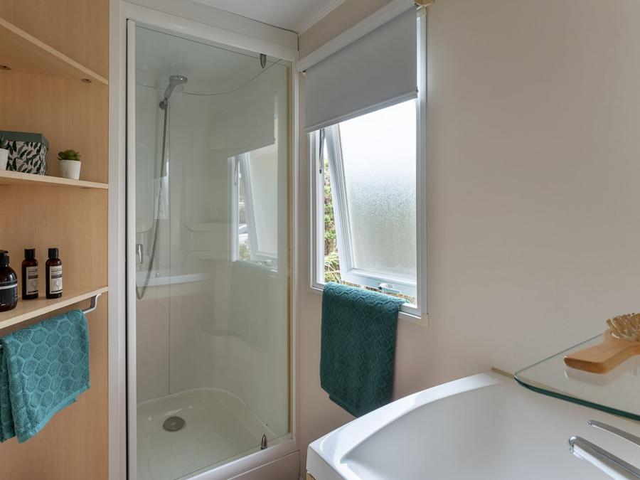 Mobilhome 4 personnes - Gamme Prestige - Riviera - 2 Chambres / 1 salle de bain - Climatisé 4