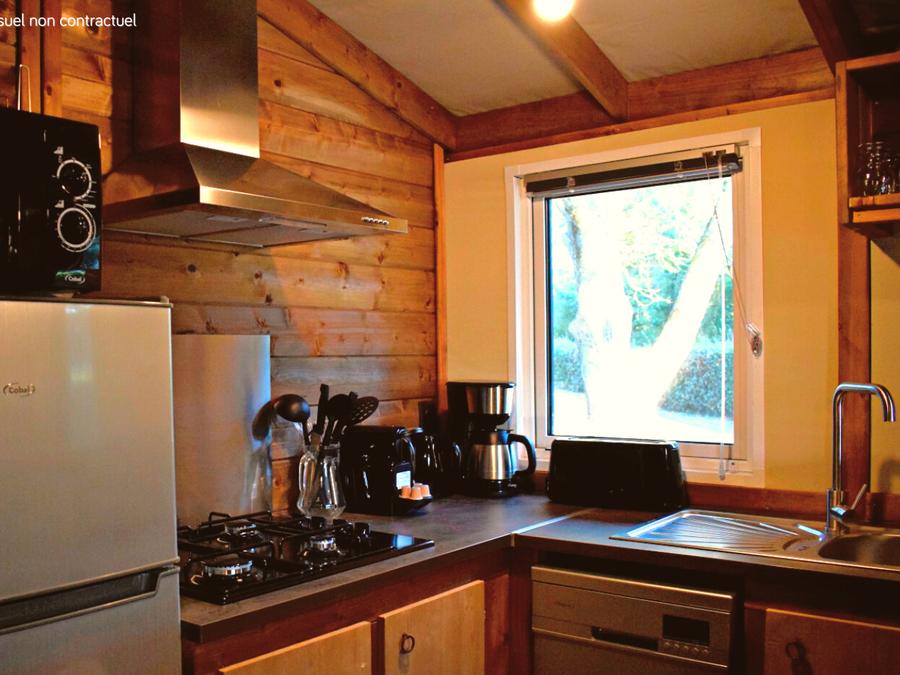 Chalet 5 personnes - Lodge VIP Premium 34m² - vue sur lac (2 chambres) + TV + draps + serviettes + terrasse couverte 11m² 4/5 pers. 3