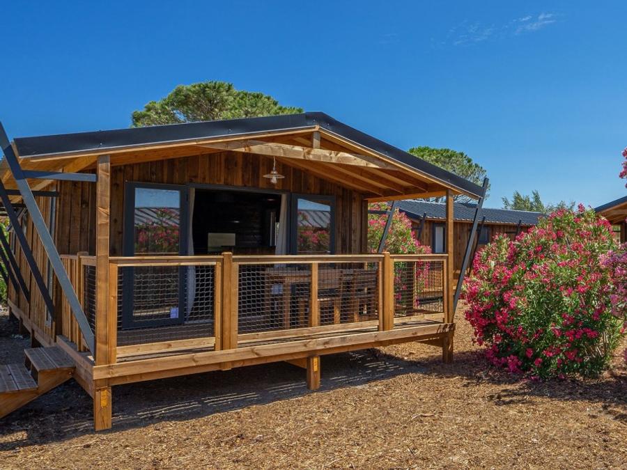 Chalet 5 personnes - Lodge VIP Premium 34m² - vue sur lac (2 chambres) + TV + draps + serviettes + terrasse couverte 11m² 4/5 pers. 6