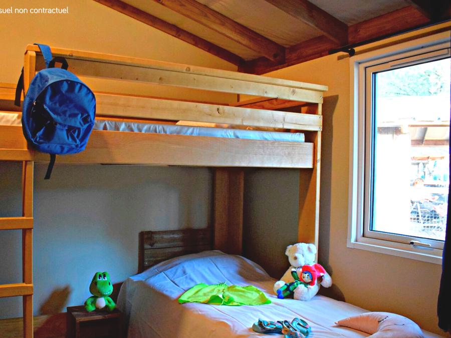 Chalet 5 personnes - Lodge VIP Premium 34m² - vue sur lac (2 chambres) + TV + draps + serviettes + terrasse couverte 11m² 4/5 pers. 5