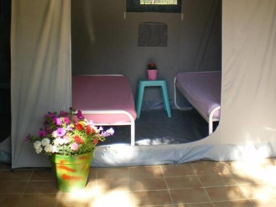 Bungalow toilé 4 personnes - Caraibe, sans sanitaires 2