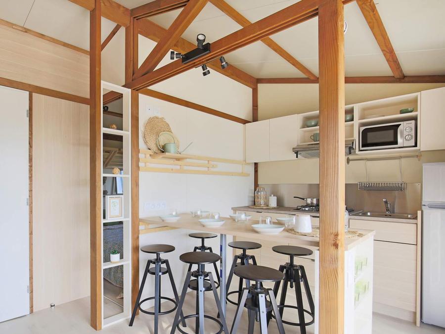 Mobilhome 7 personnes - Gamme FAMILY Chalet PORTLAND- Grande baie vitrée pour accéder à la terrasse : luminosité garantie! 0