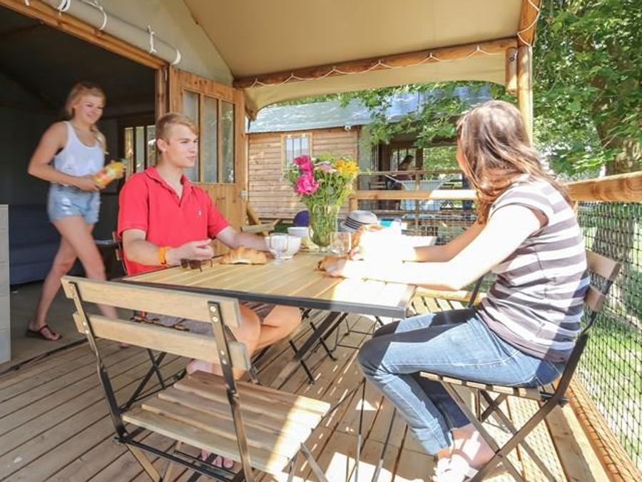 Tente en toile et en bois 4 personnes - Cabane Lodge Bois sur pilotis STANDARD 38m² (2 chambres) dont terrasse couverte de 8m² 2