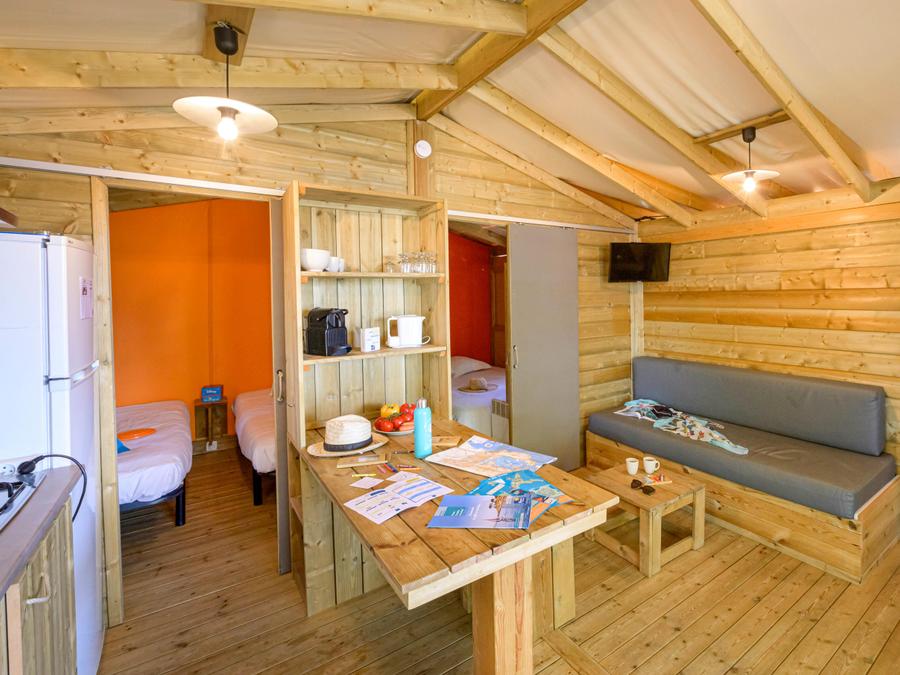 Tente en toile et en bois 4 personnes - Cabane Lodge Cosyflower PREMIUM 38m² (2 chambres) dont terrasse couverte 10m² + TV + draps inclus 6