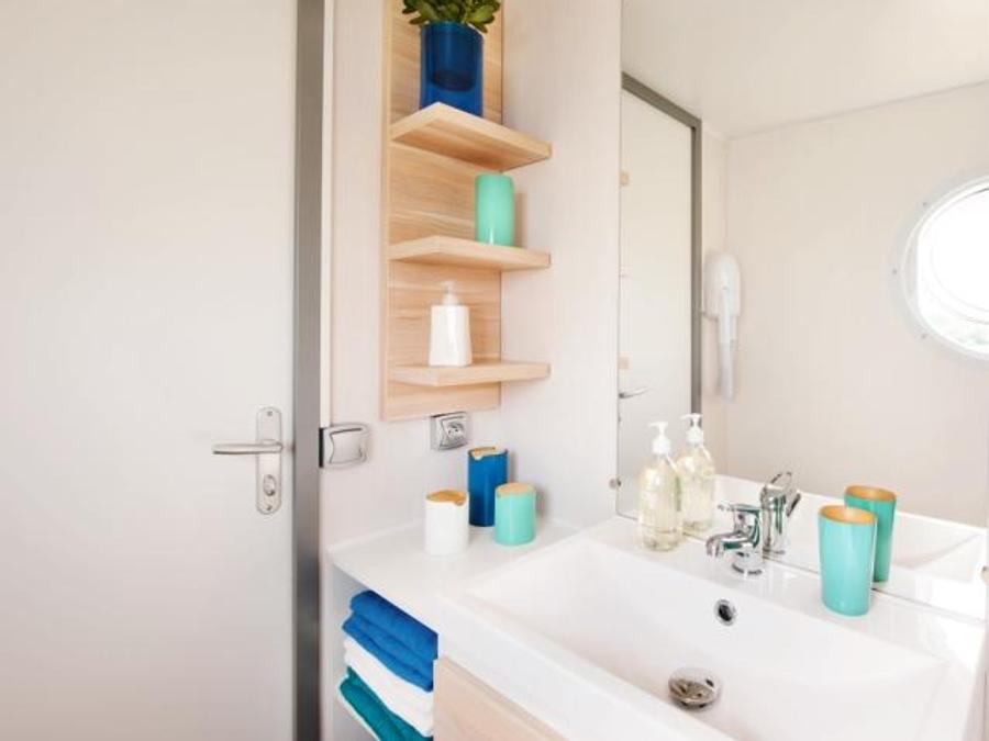 Mobilhome 4 personnes - Mobil-home Bois CONFORT 29m² (2 chambres) + Terrasse + TV + Quartier piéton + Nespresso 7
