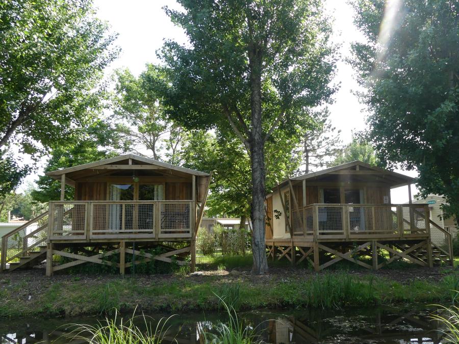 Lodge 5 personnes - Sweetflower Lodge Premium 32m² - 2 chambres + terrasse couverte +TV 4/5 pers 0