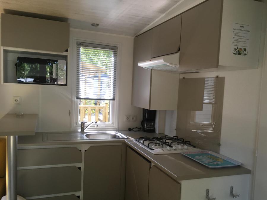 Mobilhome 6 personnes - Homeflower Premium 31m² - 3 chambres + terrasse semi-couverte + lave-vaisselle + TV 6 pers 1