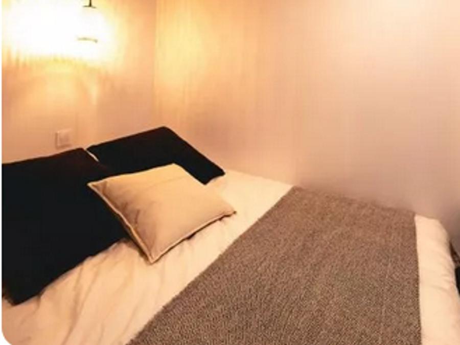 Tente en toile et en bois 4 personnes - Ecrin Cocoon Insolite 16m² (sans sanitaires) 2 chambres + Terrasse couverte 14 m²+ TV + Coin Cuisine 4 pers 4
