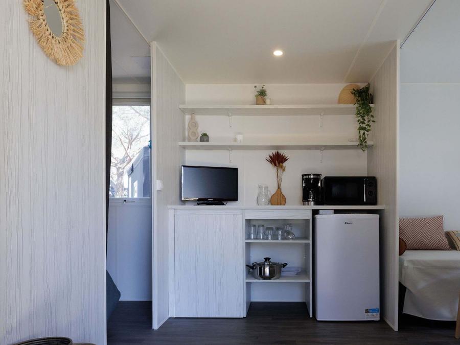 Tente en toile et en bois 4 personnes - Ecrin Cocoon Insolite 16m² (sans sanitaires) 2 chambres + Terrasse couverte 14 m²+ TV + Coin Cuisine 4 pers 6