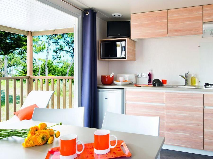 Mobilhome 4 personnes - Mobil-Home PIN PARASOL Standard 30m² (2 chambres) - terrasse couverte 8 m²- TV-NON CLIMATISE 4 pers 3
