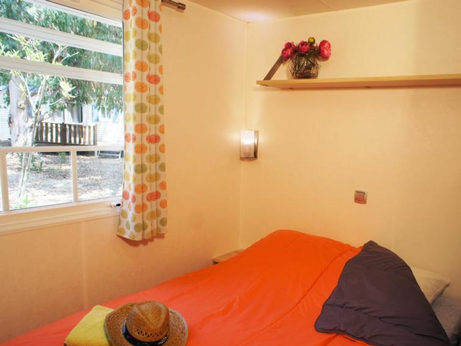 Mobilhome 6 personnes - Mobil-home CYPRES Confort 29m² (3 chambres) - terrasse couverte 16 m² - TV + Climatisation 6 pers 4