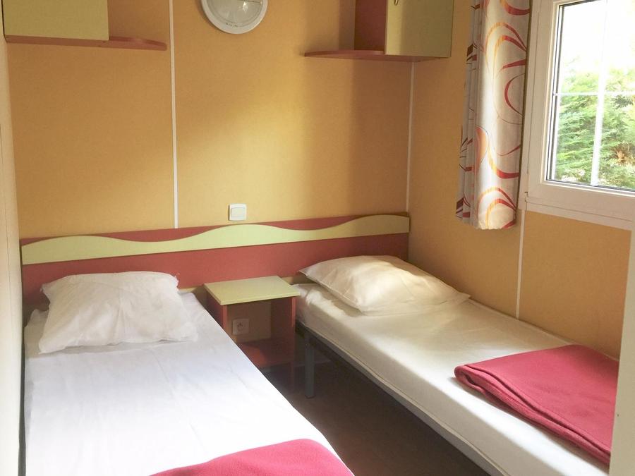 Mobilhome 6 personnes - FAMILIAL, avec sanitaires 3