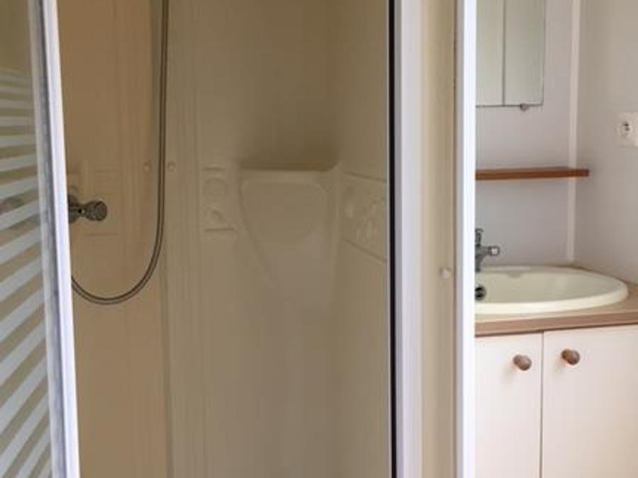 Mobilhome 5 personnes - OPHEA 28m² + terrasse (5ème personne sur banquette, ne se déplie pas) 5