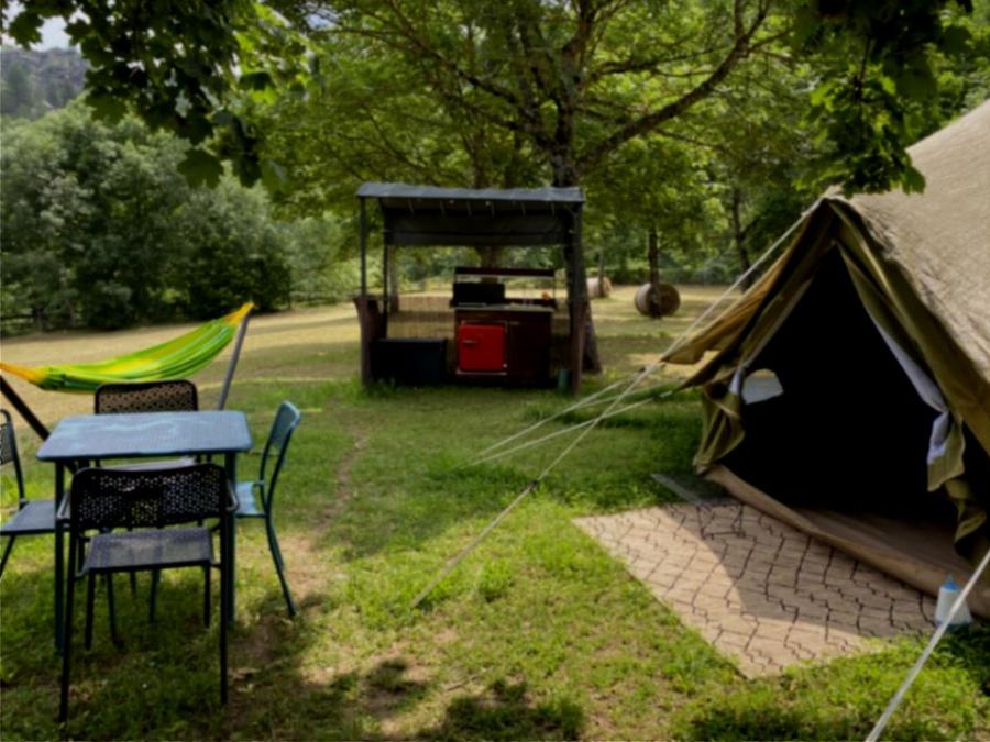 Tente 4 personnes - Confort 1