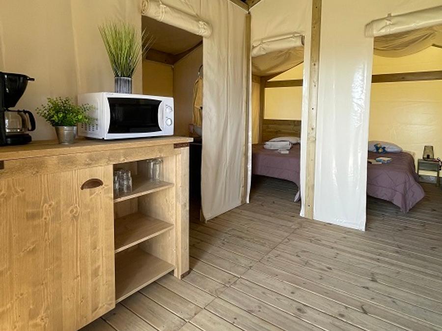 Tente en toile et en bois 5 personnes - Tente Lodge FreeFlower Standard 30m² (2 chambres) + Terrasse 5 pers 1