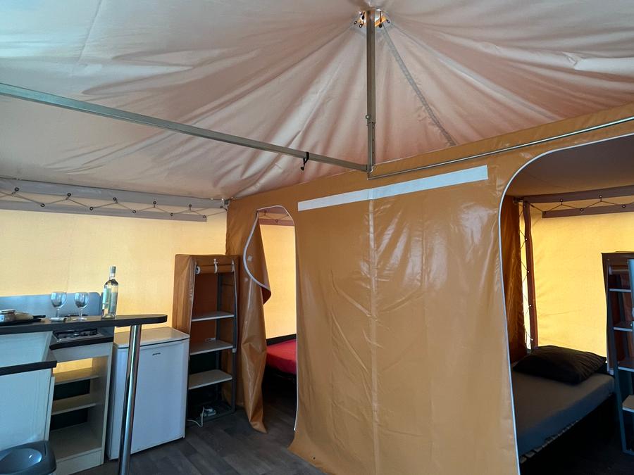 Bungalow toilé 5 personnes - Bungalow Toilé Standard 20m² 2 chambres - sanitaire commun - sans clim 1/5 pers 3