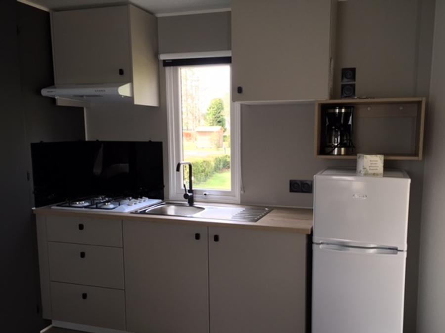 Mobilhome 4 personnes - Mobil-home confort 24 m2 (2 ch-4 pers) + TV + terrasse 4 pers 1