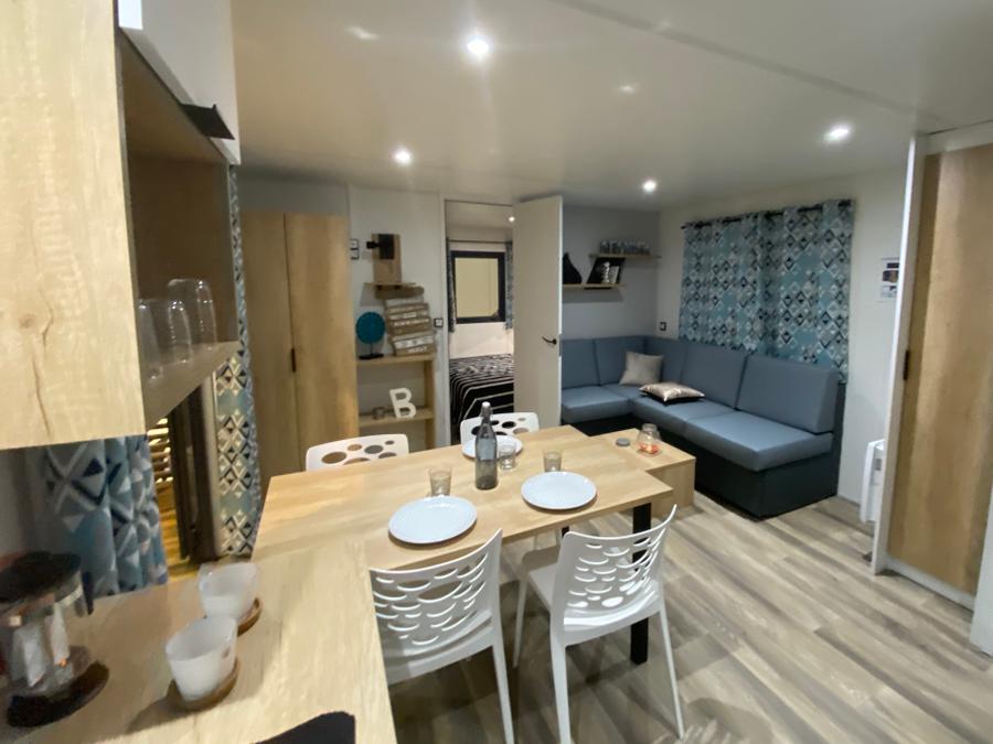 Mobilhome 4 personnes - Premium, 2 chambres, 2 salles d'eau, Climatisation, wifi, dans village western 6
