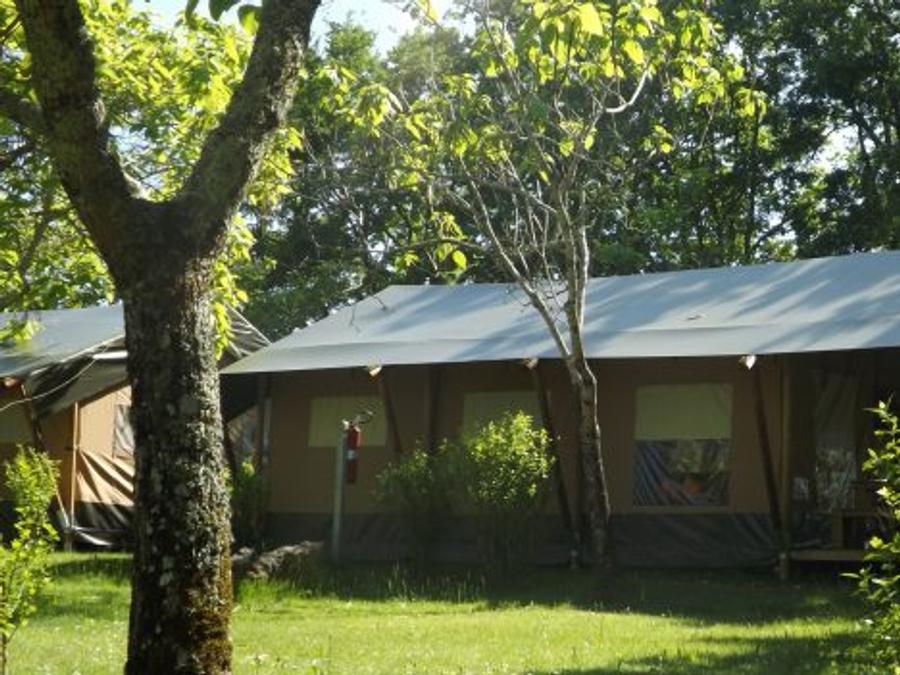 Tente en toile et en bois 5 personnes - Safari sans sanitaires 1