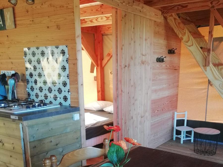 Bungalow toilé 4 personnes - Tente Lodge 2