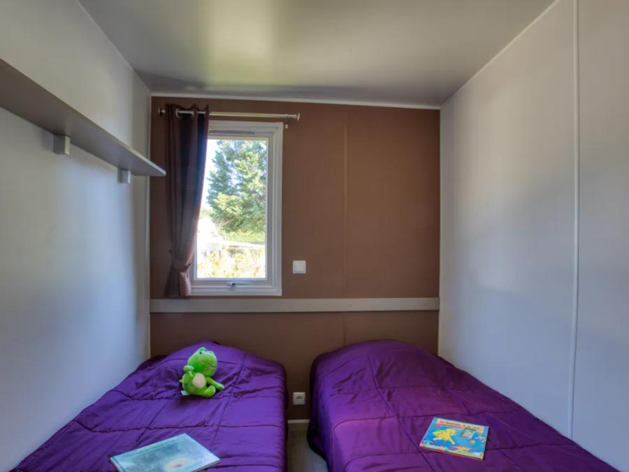 Mobilhome 4 personnes - Confort 26m² (2 chambres) - terrasse couverte + TV 4 pers. 6