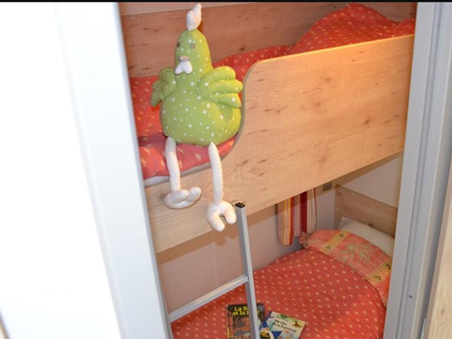Hébergement 4 personnes - Roulotte Standard 20m² (2 chambres) - salon de jardin 4 pers. 5