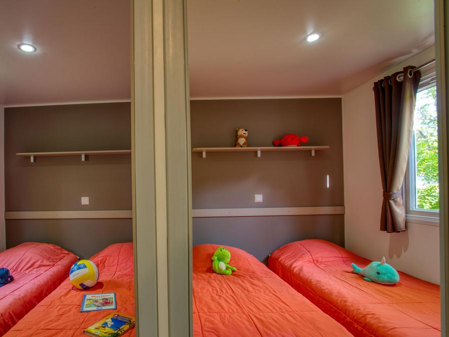 Mobilhome 6 personnes - Mobil-home Confort 34m² (3 chambres) - terrasse couverte + TV 6 pers.&nbsp; 10