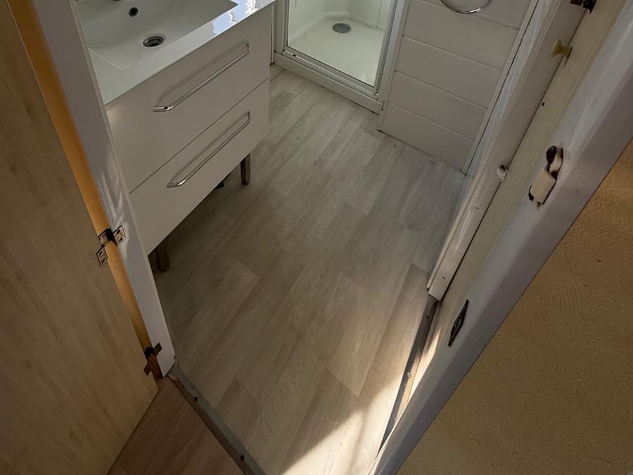 Mobilhome 4 personnes - TV 7