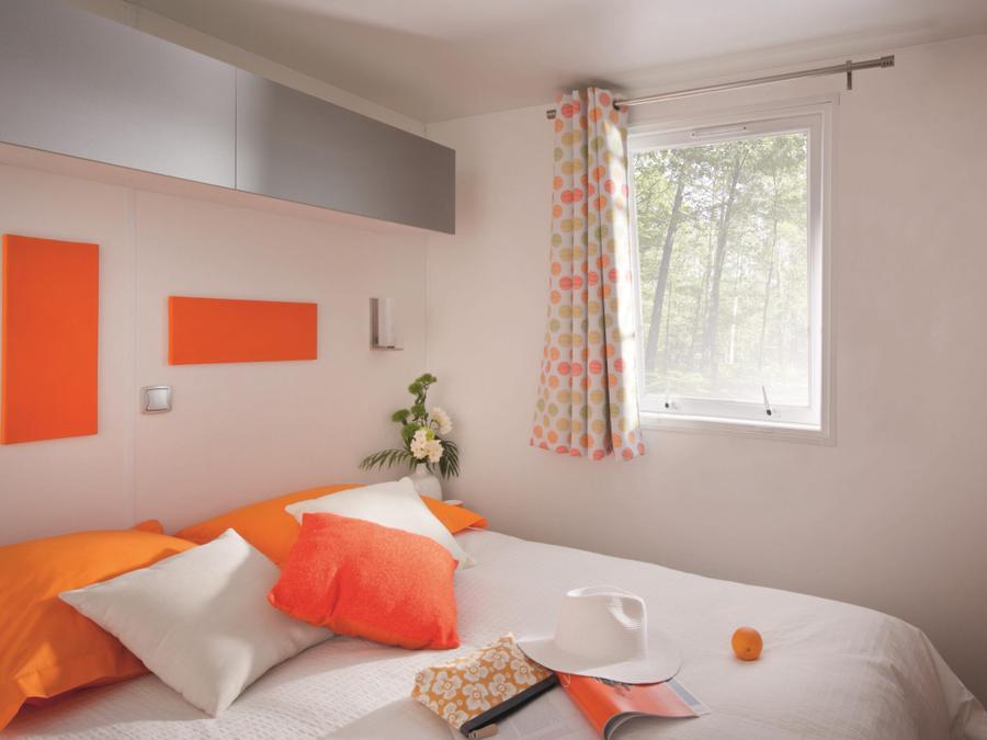 Mobilhome 2 personnes - Confort 18m² 1 chambre + terrasse semi-couverte + TV 3