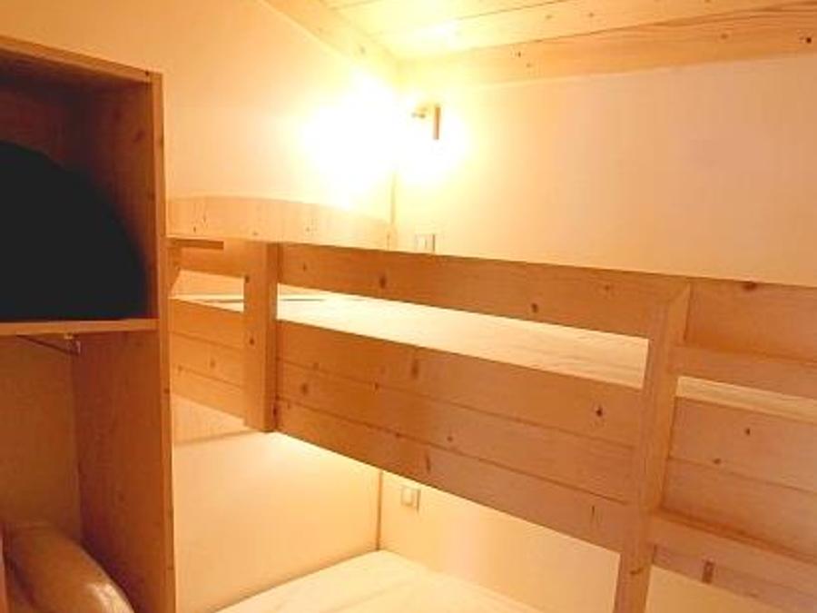 Chalet 4 personnes - Bois Confort 24m² 2 chambres + terrasse couverte + TV 4 pers 3