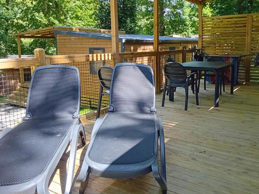 Mobilhome 4 personnes - Homeflower Premium 29m² (2 chambres) + CLIM + terrasse semi-couverte + TV + draps + serviettes 2