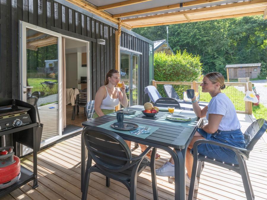 Mobilhome 6 personnes - Homeflower Premium 35m² (3 chambres) + CLIM + terrasse semi-couverte + TV + draps + serviettes 1